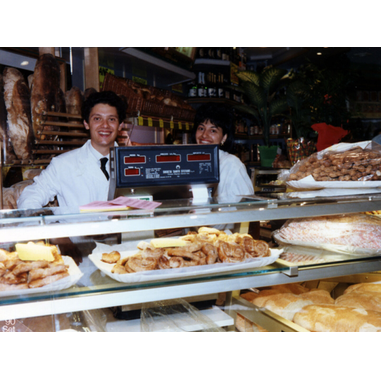 Gino e Elisabbetta nel giorno dell'inaugurazione della Sorgente dell'Alimentazione D'Onofrio al reparto del Pane, Pizza e Dolci